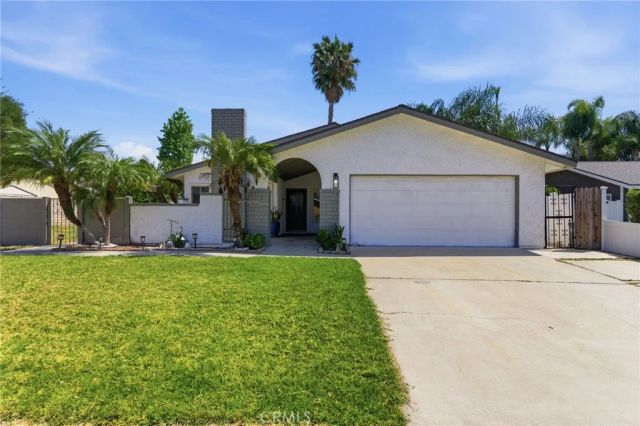 1019 Meadowview Court, Corona, CA 92880