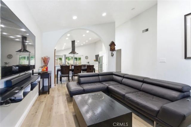 1019 Meadowview Court, Corona, CA 92880