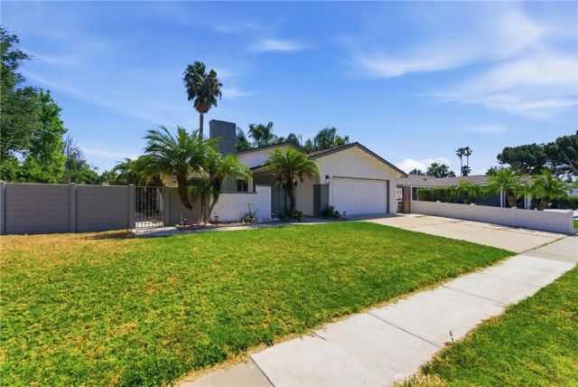 1019 Meadowview Court, Corona, CA 92880