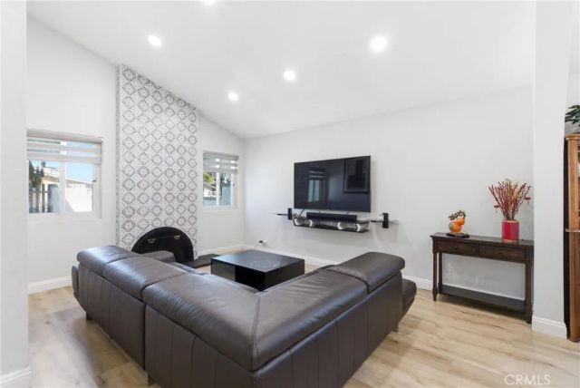 1019 Meadowview Court, Corona, CA 92880