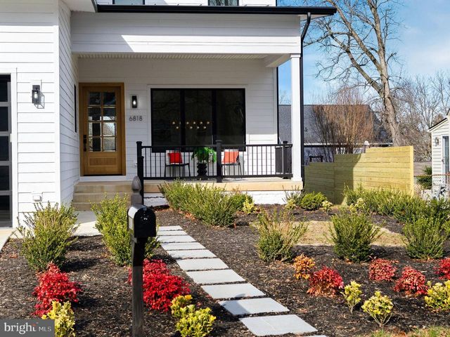 6818 BARRETT RD, Falls Church, VA 22042