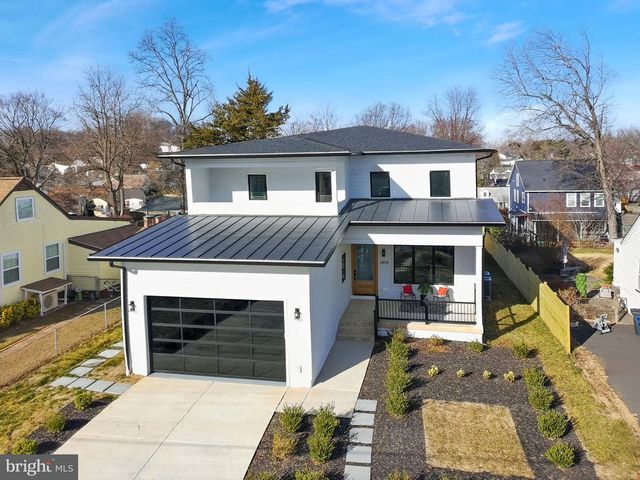 6818 BARRETT RD, Falls Church, VA 22042