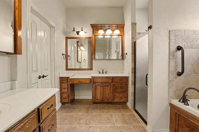 5605 NW 124th Street, Oklahoma City, OK 73142