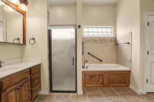 5605 NW 124th Street, Oklahoma City, OK 73142