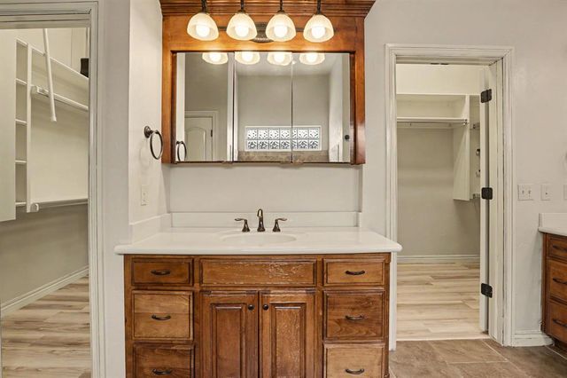 5605 NW 124th Street, Oklahoma City, OK 73142