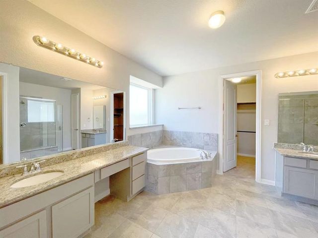 440 Round Lake Dr Drive, Rosenberg, TX 77469