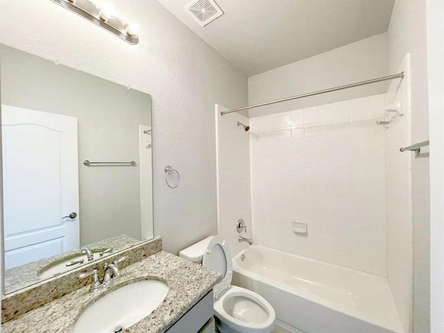 440 Round Lake Dr Drive, Rosenberg, TX 77469