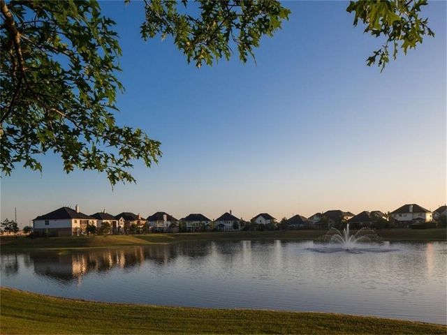 440 Round Lake Dr Drive, Rosenberg, TX 77469