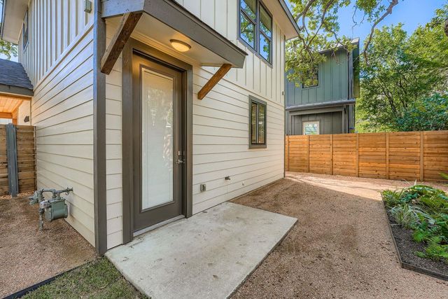 704 Valdez ST B, Austin, TX 78741