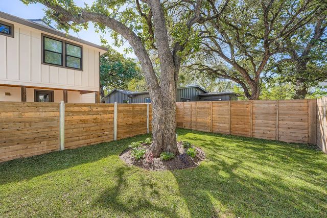 704 Valdez ST B, Austin, TX 78741