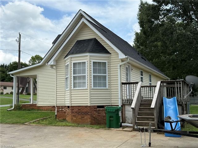 108 King Arthur Drive, King, NC 27021