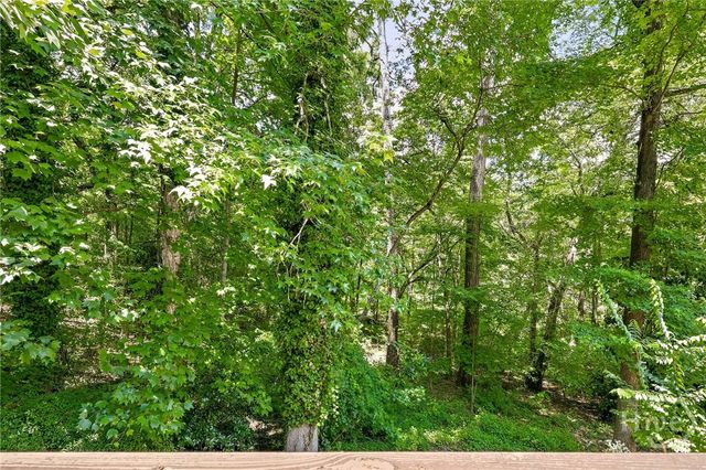 256 Wood Lake Drive, Athens, GA 30606