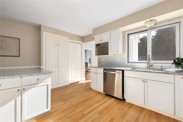 127 Beacon Avenue, Warwick, RI 02889