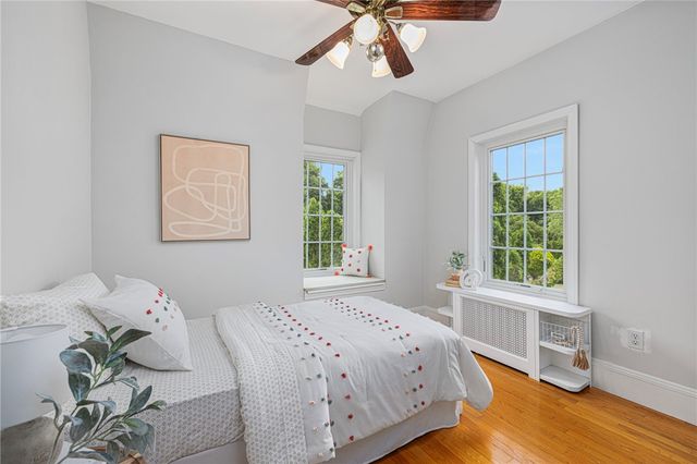 127 Beacon Avenue, Warwick, RI 02889