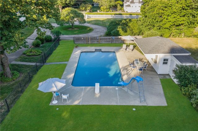 127 Beacon Avenue, Warwick, RI 02889