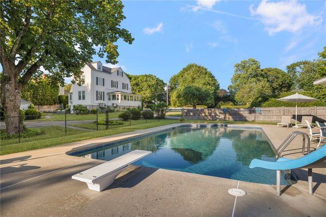 127 Beacon Avenue, Warwick, RI 02889