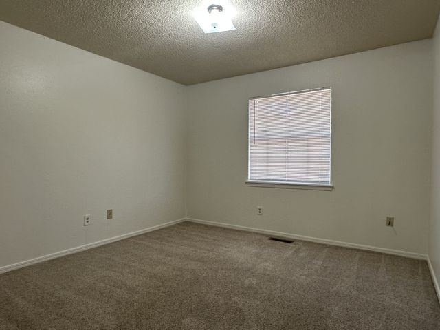 12814 E 37th Place, Tulsa, OK 74146