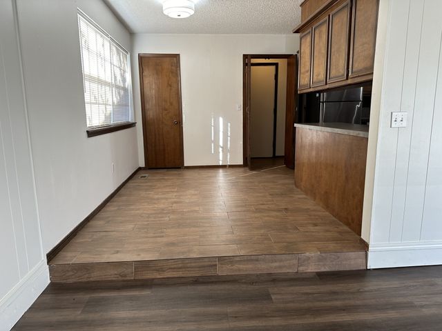 12814 E 37th Place, Tulsa, OK 74146