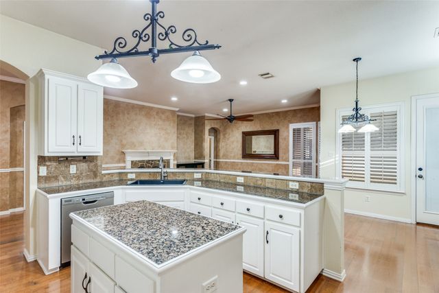 8312 Teja Trail, Benbrook, TX 76126