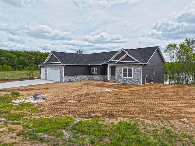70055 Ashley Drive, Edwardsburg, MI 49112