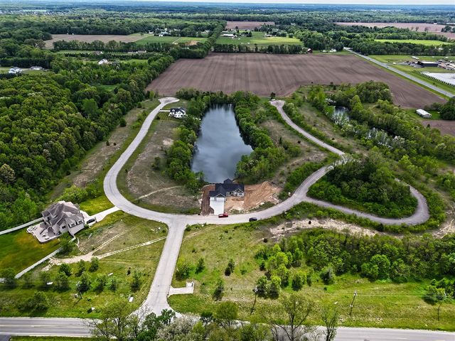 70055 Ashley Drive, Edwardsburg, MI 49112