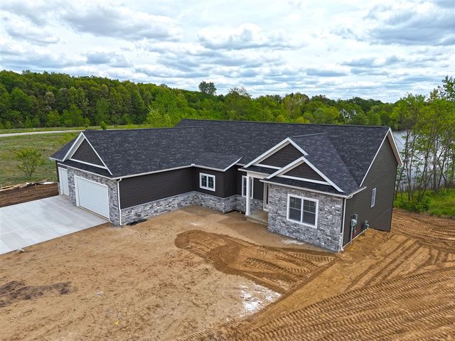 70055 Ashley Drive, Edwardsburg, MI 49112