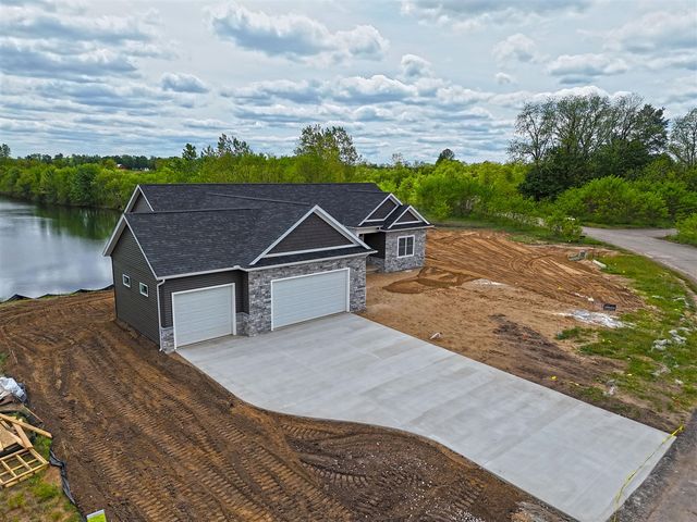 70055 Ashley Drive, Edwardsburg, MI 49112