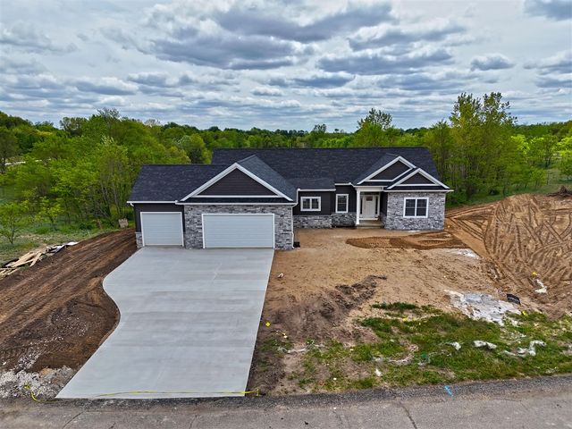 70055 Ashley Drive, Edwardsburg, MI 49112