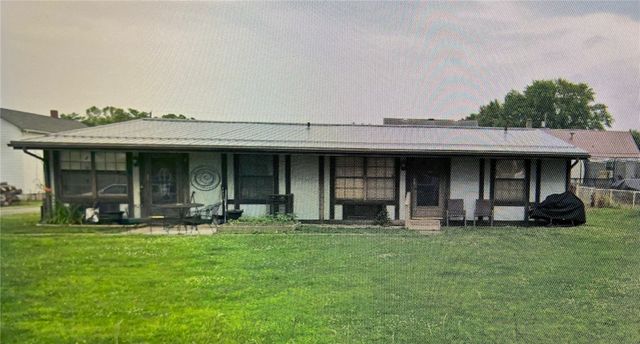 2245 Raymond Ave, Derry Twp, PA 15650