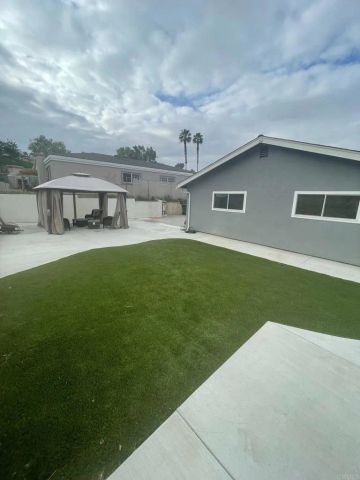 656 Roja Street, Oceanside, CA 92057