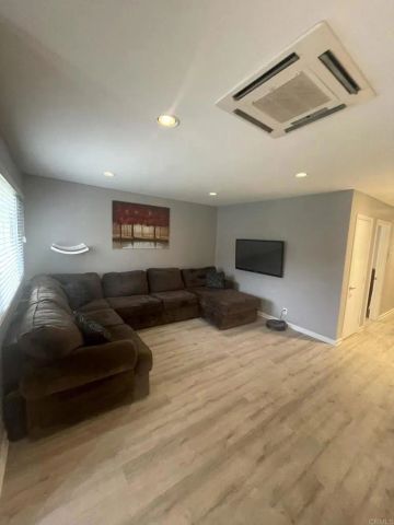 656 Roja Street, Oceanside, CA 92057