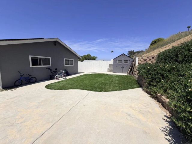 656 Roja Street, Oceanside, CA 92057