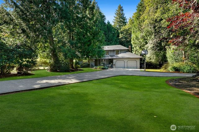 6833 207th Avenue NE, Redmond, WA 98052