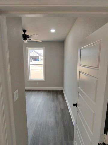 904 Alex Dr, Whitehouse, TX 75791