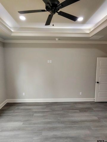 904 Alex Dr, Whitehouse, TX 75791