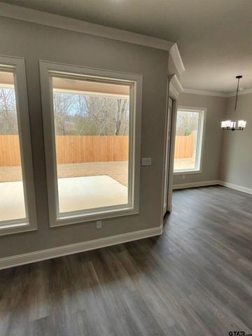 904 Alex Dr, Whitehouse, TX 75791