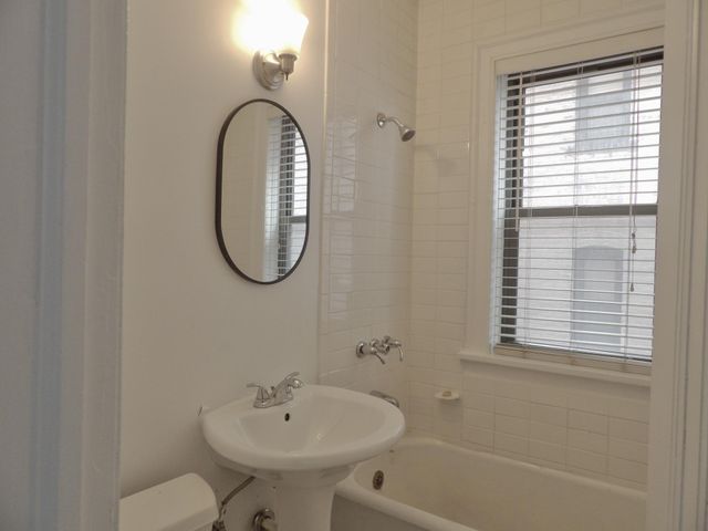 1820 1st Avenue S 107, Minneapolis, MN 55403