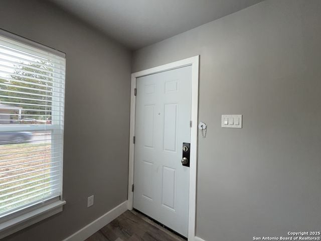 1703 W Mulberry Avenue, San Antonio, TX 78201