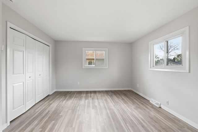 8016 81st Avenue N, Brooklyn Park, MN 55445