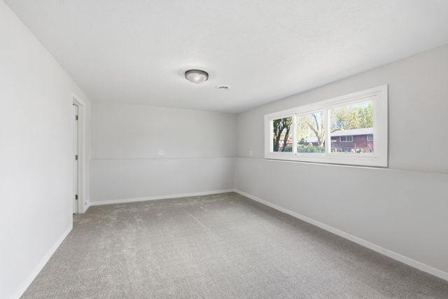 8016 81st Avenue N, Brooklyn Park, MN 55445