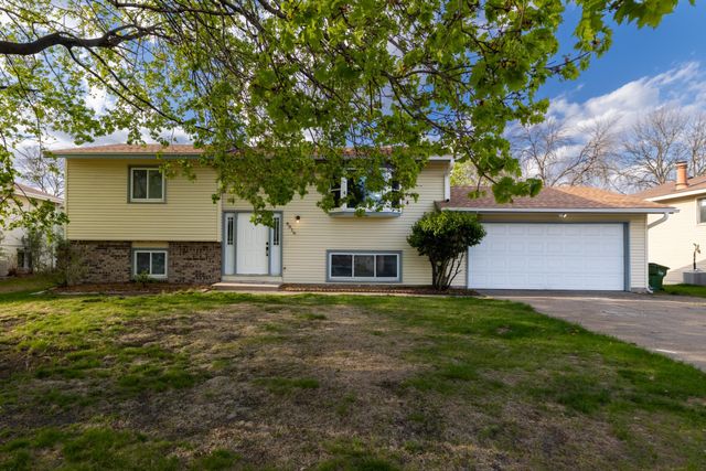 8016 81st Avenue N, Brooklyn Park, MN 55445