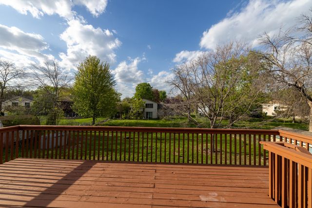 8016 81st Avenue N, Brooklyn Park, MN 55445
