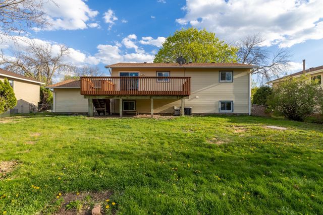 8016 81st Avenue N, Brooklyn Park, MN 55445