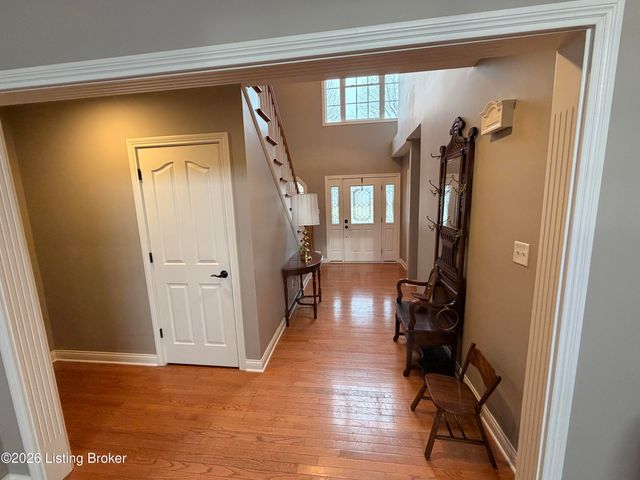615 Ashbourne Dr, Shelbyville, KY 40065