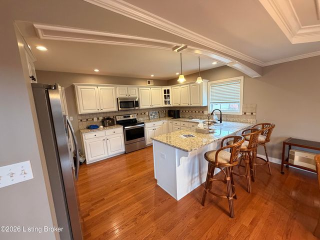 615 Ashbourne Dr, Shelbyville, KY 40065