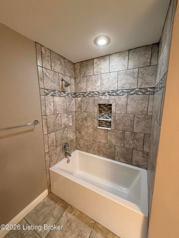 615 Ashbourne Dr, Shelbyville, KY 40065