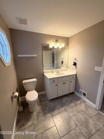 615 Ashbourne Dr, Shelbyville, KY 40065