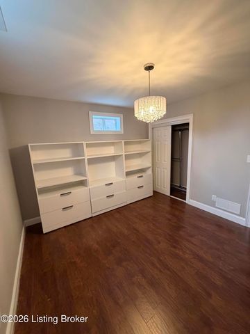 615 Ashbourne Dr, Shelbyville, KY 40065
