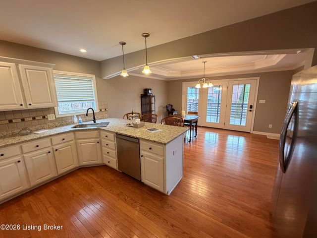 615 Ashbourne Dr, Shelbyville, KY 40065