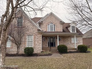 615 Ashbourne Dr, Shelbyville, KY 40065